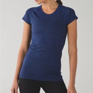 Lululemon Swiftly Tech Short Sleeve Size 10 in Heathered Sapphire Blue